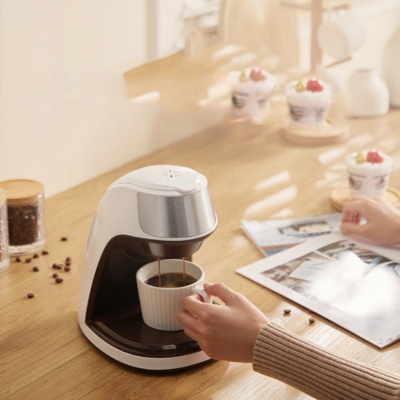 CaféNest - Modern, volautomatisch, compact, Amerikaans en draagbaar koffiezetapparaat voor thuis en op kantoor