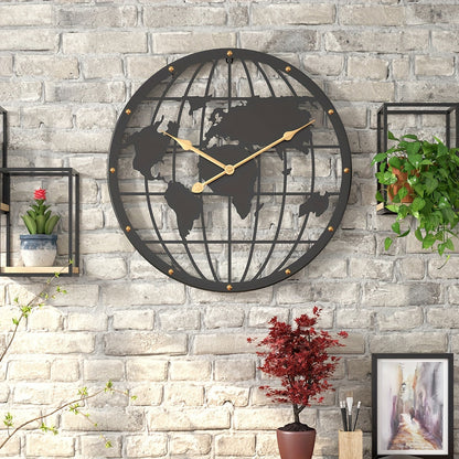 ChronoWorld - Stijlvolle metalen wandklok met gouden cijfers